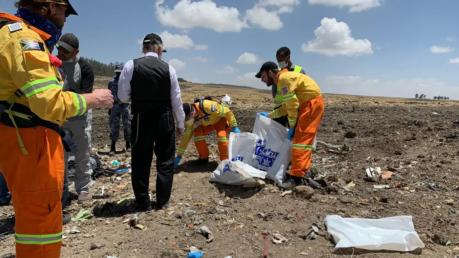  שרידי גופתו של שמעון ראם  אחד משני הישראלים שנהרגו בהתרסקות המטוס באתיופיה
