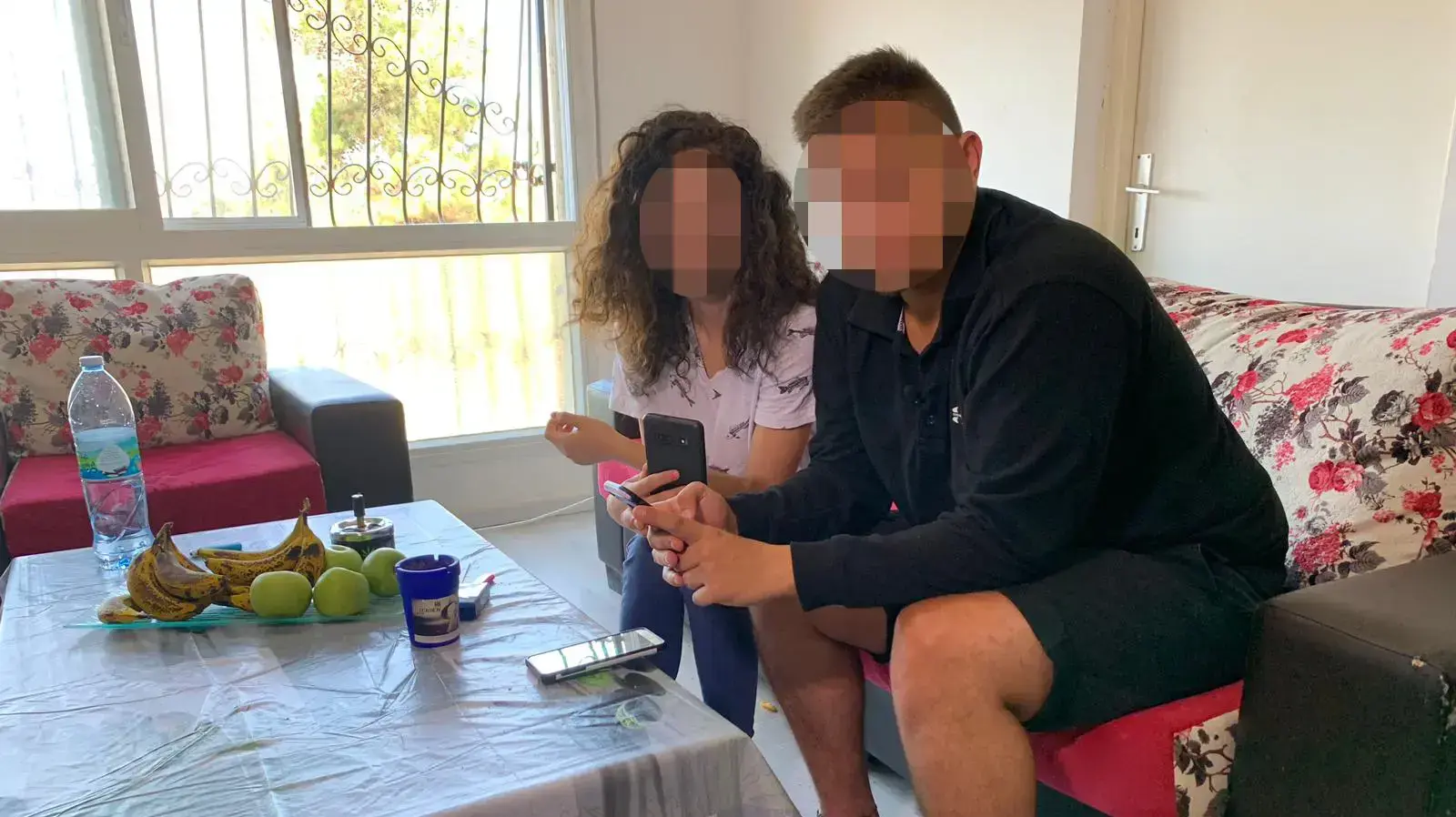 אמיר ובת זוגו נור מנצרת עילית שלא מוצא דירה בעפולה בגלל היותו ערבי אמיר ובת זוגו נור מנצרת עילית שלא מוצא דירה בעפולה בגלל היותו ערבי