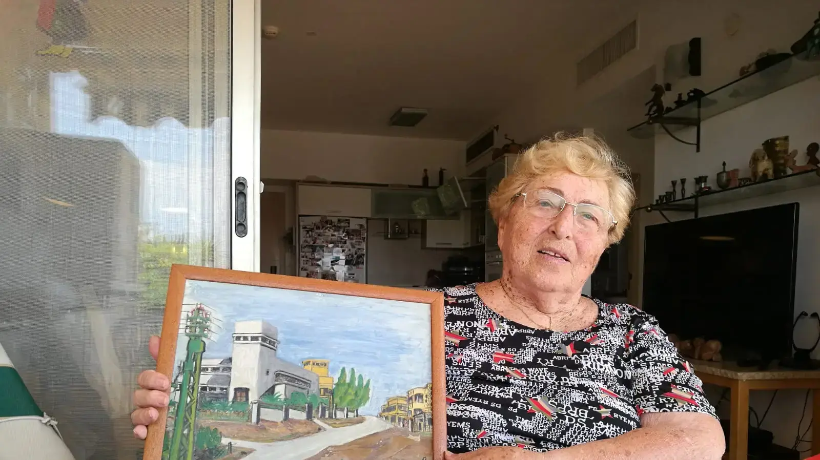 זמירה ניר ביתו של יצחק חייט מנהל תחנת הכח בטבריה זמירה ניר ביתו של יצחק חייט מנהל תחנת הכח בטבריה