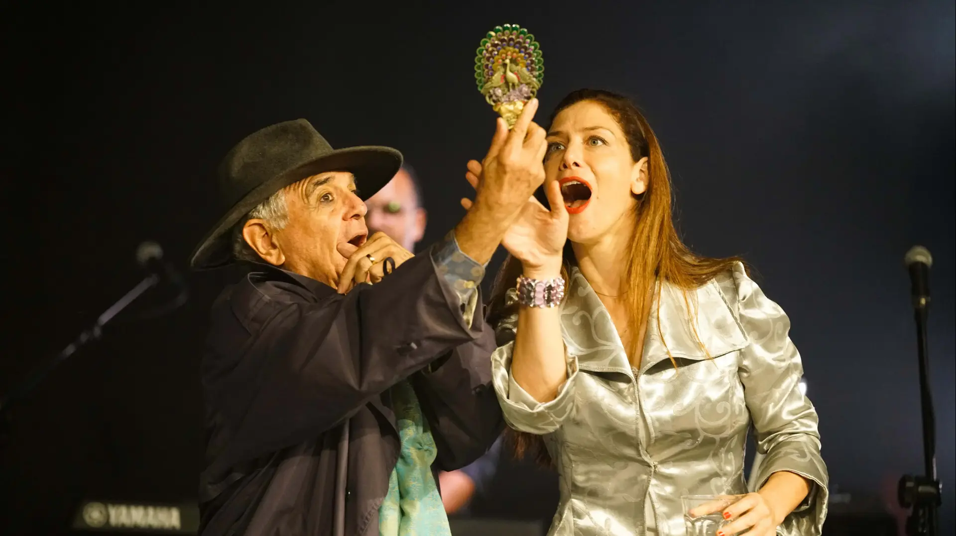סופי צדקה בהצגה הערב רוקדים סופי צדקה בהצגה הערב רוקדים