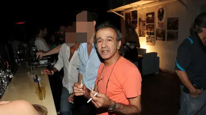 אליעזר דלאל בעלי הפיצריה "הסובל" בתל אביב שהואשם בביצוע מעשים מגונים בשתי נערות, 26 ליוני 2019 אליעזר דלאל בעלי הפיצריה "הסובל" בתל אביב שהואשם בביצוע מעשים מגונים בשתי נערות, 26 ליוני 2019