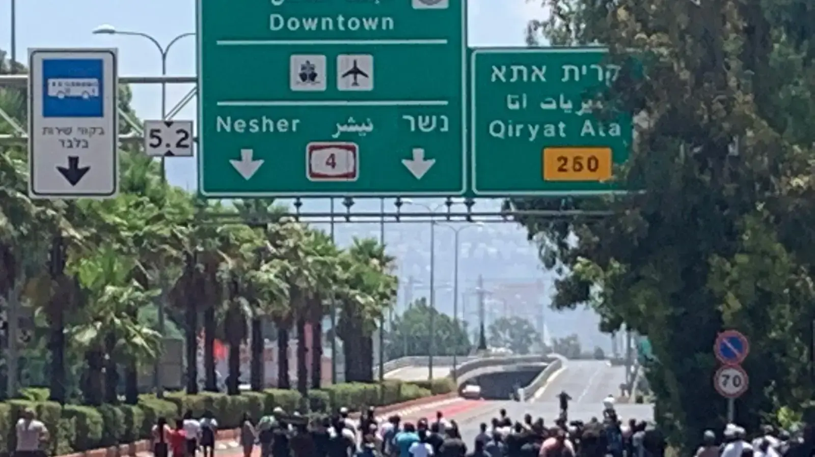 מחאת בני העדה האתיופית על רקע הריגתו של סולומון טקה בצומת קרית אתא 1 ביוני 2019 מחאת בני העדה האתיופית על רקע הריגתו של סולומון טקה בצומת קרית אתא 1 ביוני 2019