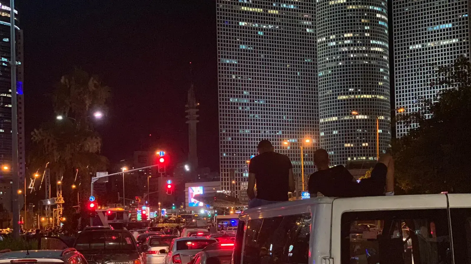 מחאת בני העדה האתיופית על רקע הריגתו של סולומון טקה, צומת עזריאלי, תל אביב 2 ביוני 2019 מחאת בני העדה האתיופית על רקע הריגתו של סולומון טקה, צומת עזריאלי, תל אביב 2 ביוני 2019