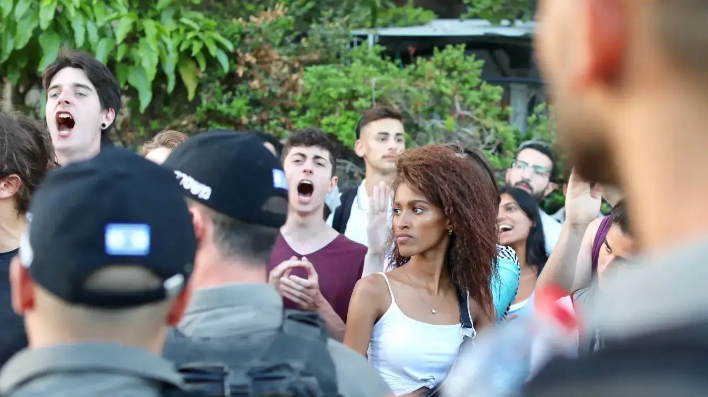 מחאת יוצאי העדה האתיופית, צומת עזריאלי, 3 ביולי 2019 מחאת יוצאי העדה האתיופית, צומת עזריאלי, 3 ביולי 2019