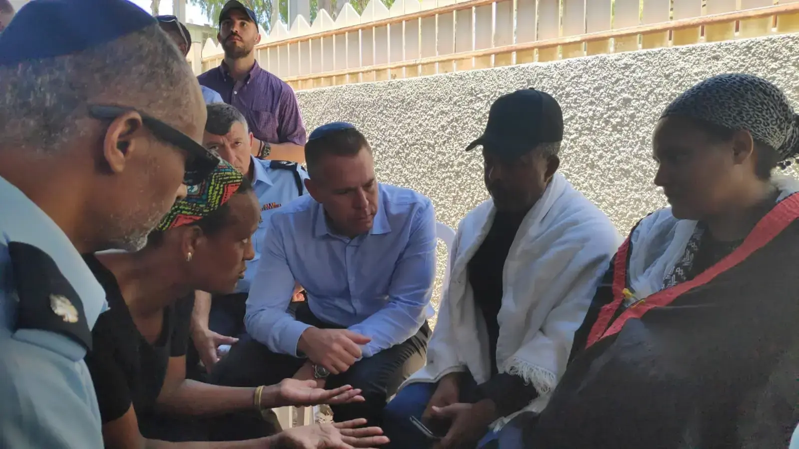 ראשית השר לבטחון פנים גלעד ארדן בביתו של סלומון טקה בקרית חיים , יולי 2019 ראשית השר לבטחון פנים גלעד ארדן בביתו של סלומון טקה בקרית חיים , יולי 2019
