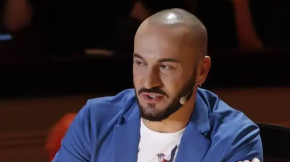 גיורגי גבוניה, מגיש טלוויזיה מגיאורגיה שהושעה בגלל דברים שאמר נגד נשיא רוסיה ולדימיר פוטין גיורגי גבוניה, מגיש טלוויזיה מגיאורגיה שהושעה בגלל דברים שאמר נגד נשיא רוסיה ולדימיר פוטין