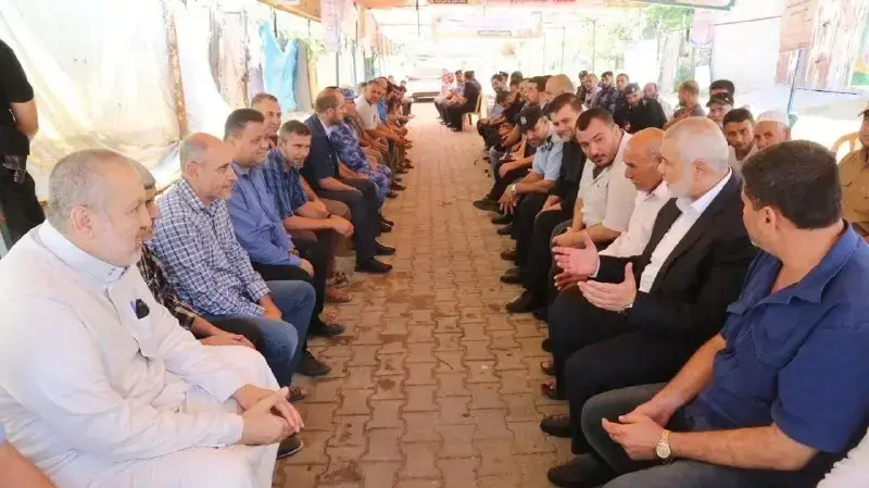 ראש הלשכה המדינית של חמאס אסמאעיל הנייה ובכירי חמאס בפגישה עם המשלחת המצרית ברצועת עזה ב-13 ביולי 2019 ראש הלשכה המדינית של חמאס אסמאעיל הנייה ובכירי חמאס בפגישה עם המשלחת המצרית ברצועת עזה ב-13 ביולי 2019