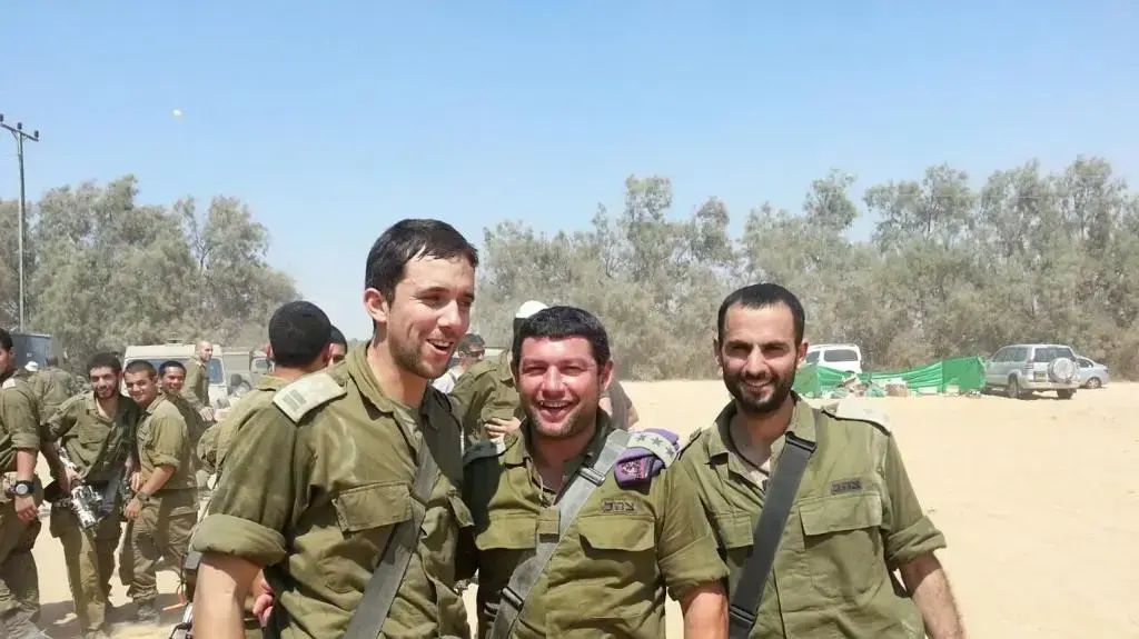 פעילות גדס"ר גבעתי במהלך מבצע צוק איתן
(אלי ג'ינו עם גדס"ר גבעתי בצוק איתן) פעילות גדס"ר גבעתי במהלך מבצע צוק איתן
(אלי ג'ינו עם גדס"ר גבעתי בצוק איתן)