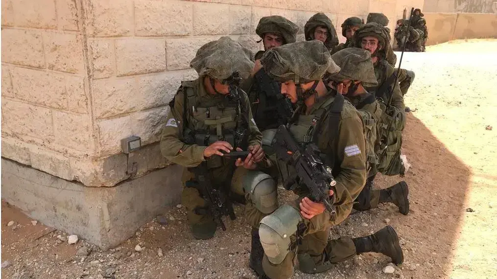 חיילים במהלך פעילות מבצעית חיילים במהלך פעילות מבצעית