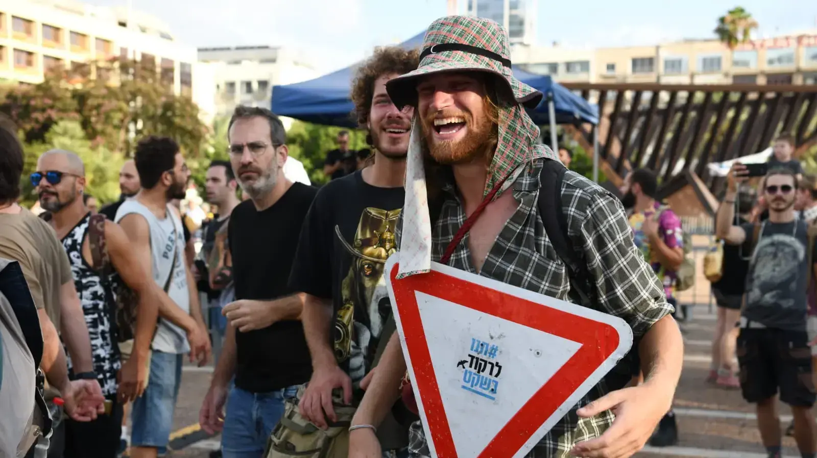 הפגנת - תנו לרקוד בשקט - כיכר רבין_18.7.19 הפגנת - תנו לרקוד בשקט - כיכר רבין_18.7.19