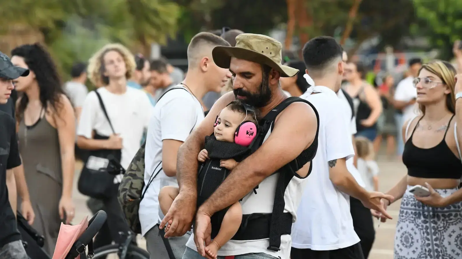 הפגנת - תנו לרקוד בשקט - כיכר רבין_18.7.19 הפגנת - תנו לרקוד בשקט - כיכר רבין_18.7.19