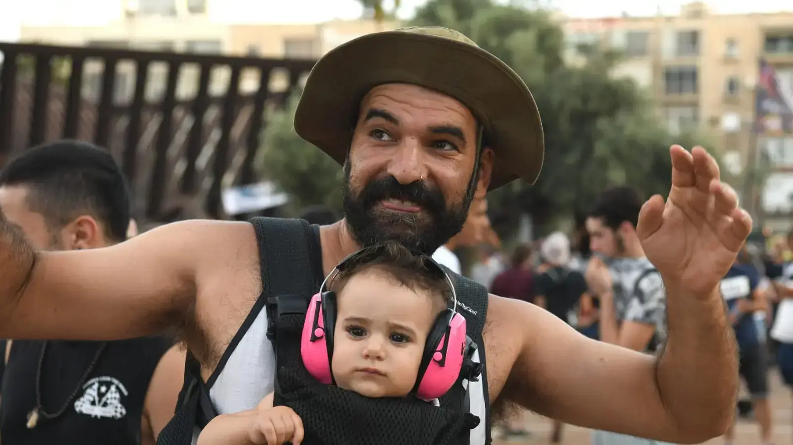 הפגנת - תנו לרקוד בשקט - כיכר רבין_18.7.19 הפגנת - תנו לרקוד בשקט - כיכר רבין_18.7.19