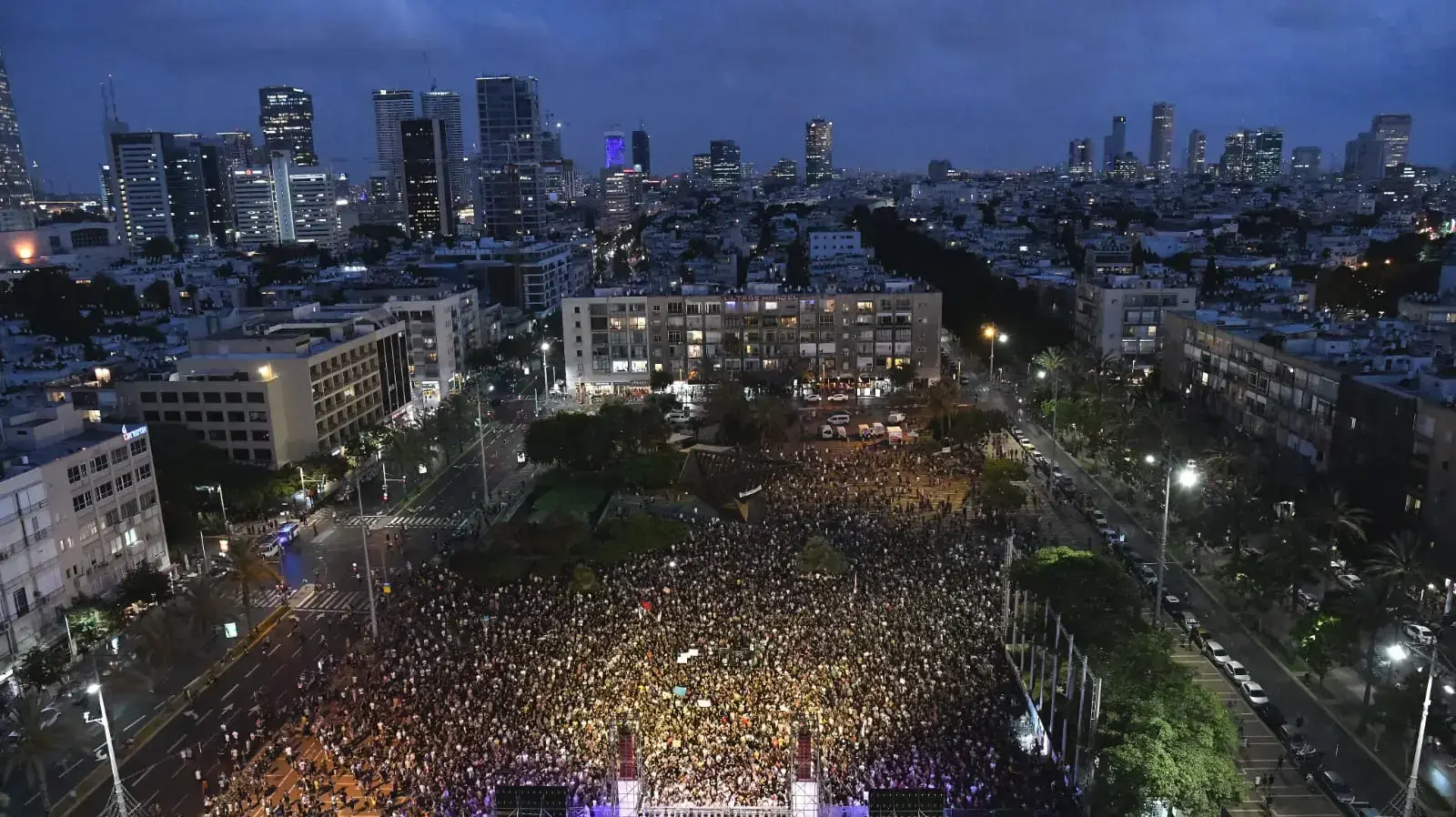 הפגנת - תנו לרקוד בשקט - כיכר רבין_18.7.19 הפגנת - תנו לרקוד בשקט - כיכר רבין_18.7.19