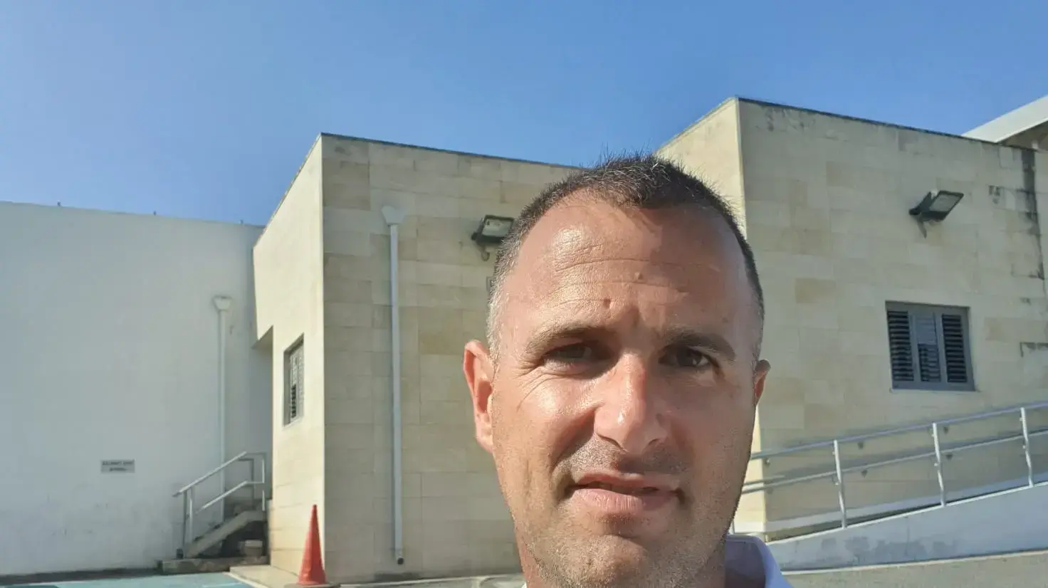 עו"ד ניר יסלוביץ', המייצג ארבעה מהחשודים באונס בקפריסין עו"ד ניר יסלוביץ', המייצג ארבעה מהחשודים באונס בקפריסין