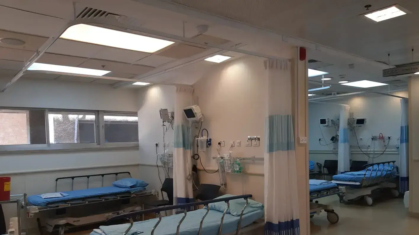 מכון הגסטרו ריק ממטופלים בבית החולים תל השומר ב-23 ביולי 2019 מכון הגסטרו ריק ממטופלים בבית החולים תל השומר ב-23 ביולי 2019