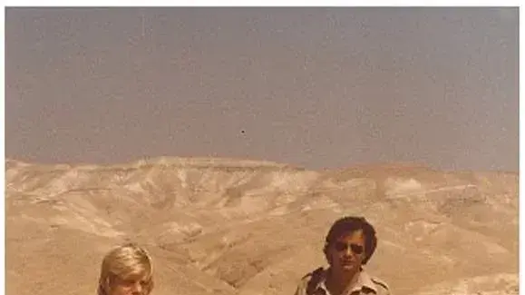 בוריס ג'ונסון במהלך טיול בנגב, 1984, 23 יולי 2019 בוריס ג'ונסון במהלך טיול בנגב, 1984, 23 יולי 2019