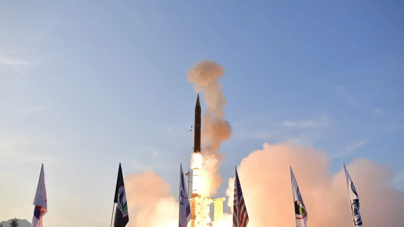 ניסוי של מערכת הנשק "חץ 3" באלסקה, בארה"ב ניסוי של מערכת הנשק "חץ 3" באלסקה, בארה"ב