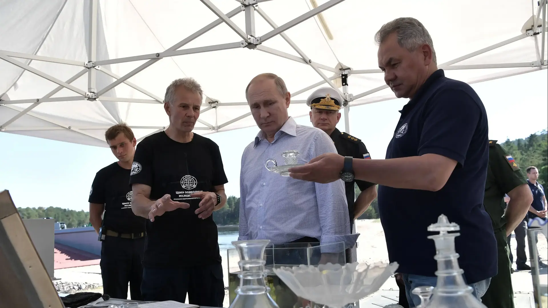 נשיא רוסיה, ולדימר פוטין במהלך מצעד הים הרוסי  בים הבלטי 27 ביולי 2019 