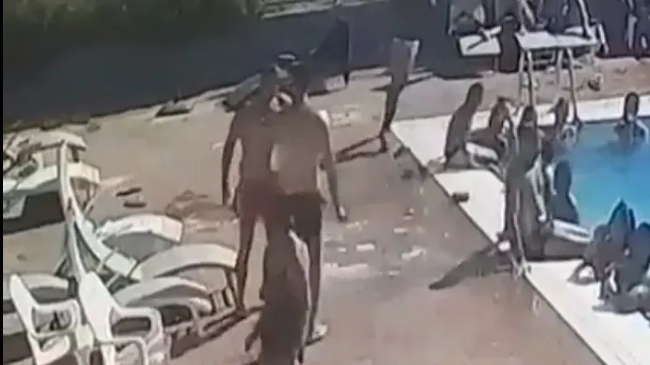 צילום מסך מתוך סרטון הדקירה, אופקים צילום מסך מתוך סרטון הדקירה, אופקים