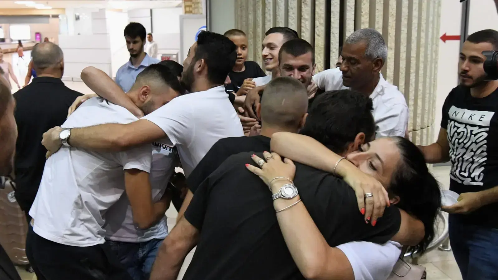 חזרת הנערים מקפריסין לישראל חזרת הנערים מקפריסין לישראל