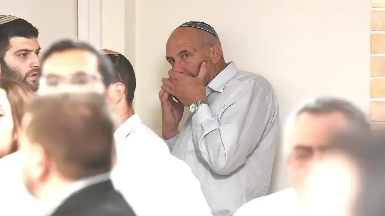 מוטי יוגב הגשת הרשימות לועדת הבחירות, 1 באוגוסט 2019 מוטי יוגב הגשת הרשימות לועדת הבחירות, 1 באוגוסט 2019