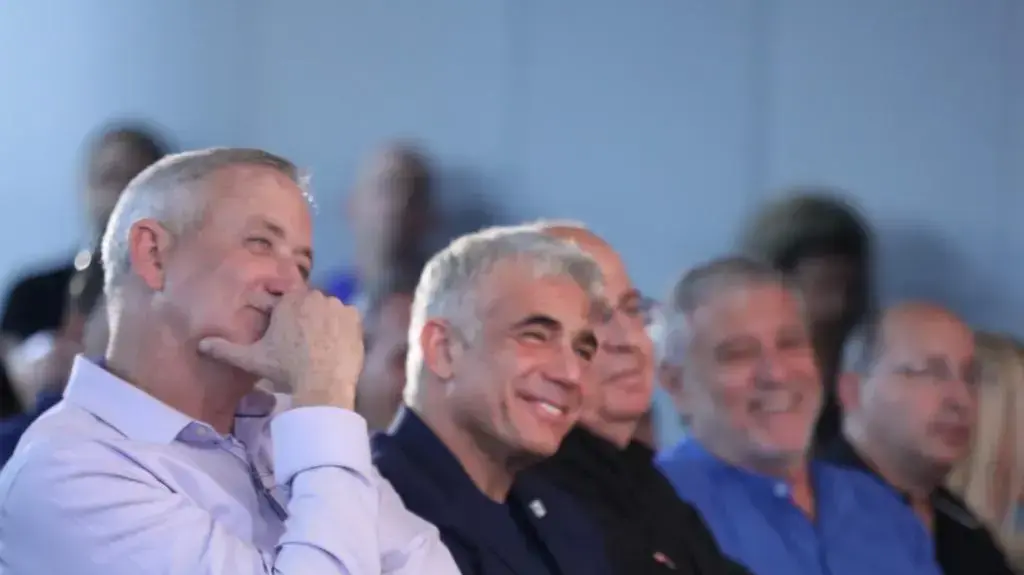בני גנץ ויאיר לפיד בכנס פעילי המפלגה 5 באוגוסט 2019 בני גנץ ויאיר לפיד בכנס פעילי המפלגה 5 באוגוסט 2019
