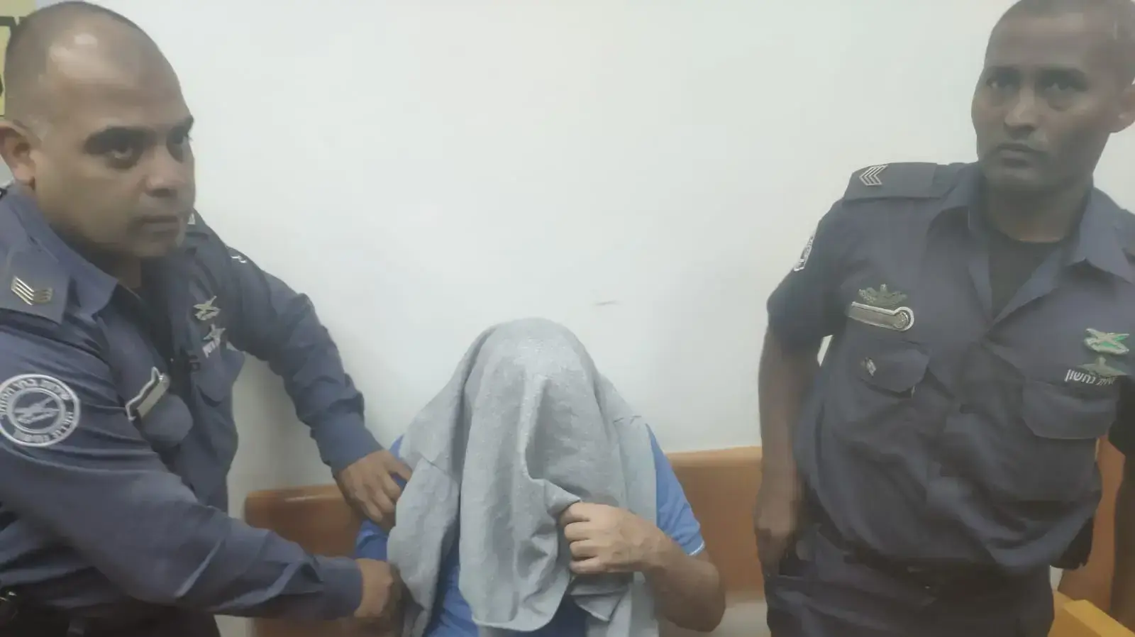 ויקטור קטן החשוד ברצח בחניון ברמלה במהלך דיון בעניינו בבית משפט השלום בראשל"צ 7 באוגוסט 2019 ויקטור קטן החשוד ברצח בחניון ברמלה במהלך דיון בעניינו בבית משפט השלום בראשל"צ 7 באוגוסט 2019