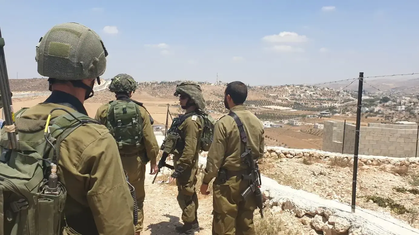 ביקור המפקדים וסריקות לוחמי צה"ל במרחב יהודה ושומרון במסגרת המצוד אחר המחבל שרצח את דביר שורק ליד מגדל עוז ביקור המפקדים וסריקות לוחמי צה"ל במרחב יהודה ושומרון במסגרת המצוד אחר המחבל שרצח את דביר שורק ליד מגדל עוז