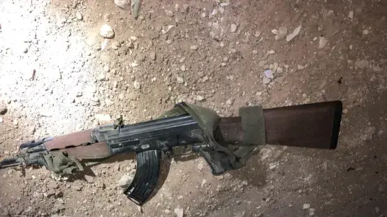 קלצ'ניקוב של מחבלי חמאס שחוסלו על ידי צה"ל בניסיון חדירה מרצועת עזה, 10 אוגוססט 2019