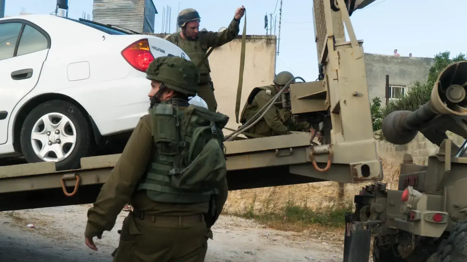 פעילות כוחות צה"ל במסגרת המצוד אחר החשודים בפיגוע הדקירה בו נרצח דביר שורק פעילות כוחות צה"ל במסגרת המצוד אחר החשודים בפיגוע הדקירה בו נרצח דביר שורק