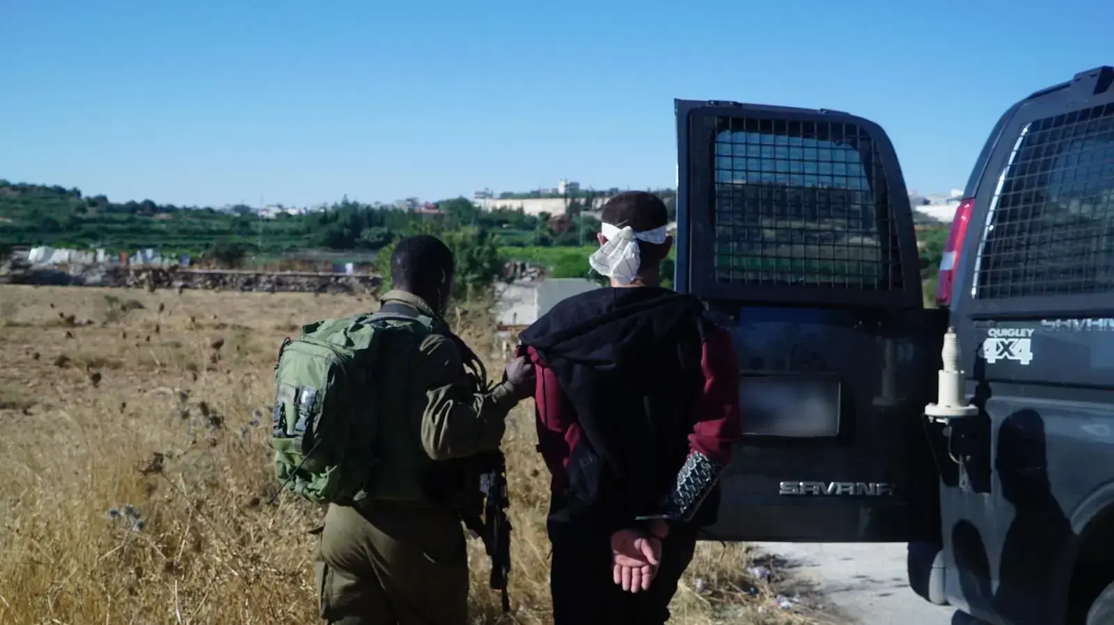 פעילות כוחות צה"ל במסגרת המצוד אחר החשודים בפיגוע הדקירה בו נרצח דביר שורק פעילות כוחות צה"ל במסגרת המצוד אחר החשודים בפיגוע הדקירה בו נרצח דביר שורק