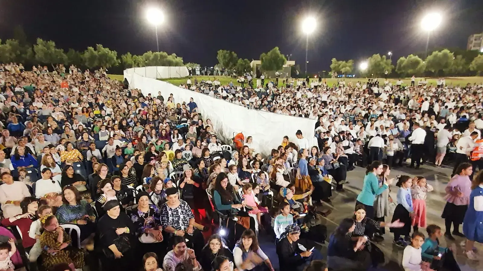 הפארק הלאומי בעפולה במהלך הופעתו של הזמר מוטי שטיינמץ 14 באוגוסט 2019