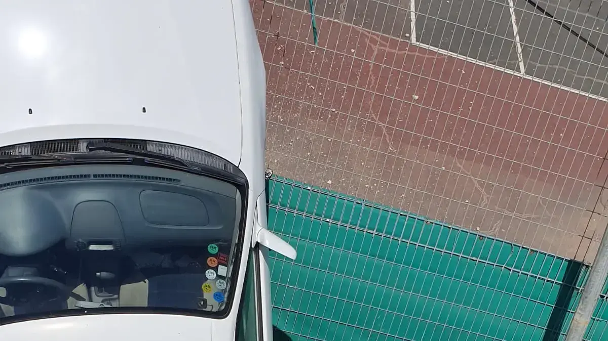 רכב שחצה גדר ונפל ממצוק בגובה ארבעה מטרים לכיוון מועדון הספורט מכבי חיפה, 15.08.2019 רכב שחצה גדר ונפל ממצוק בגובה ארבעה מטרים לכיוון מועדון הספורט מכבי חיפה, 15.08.2019