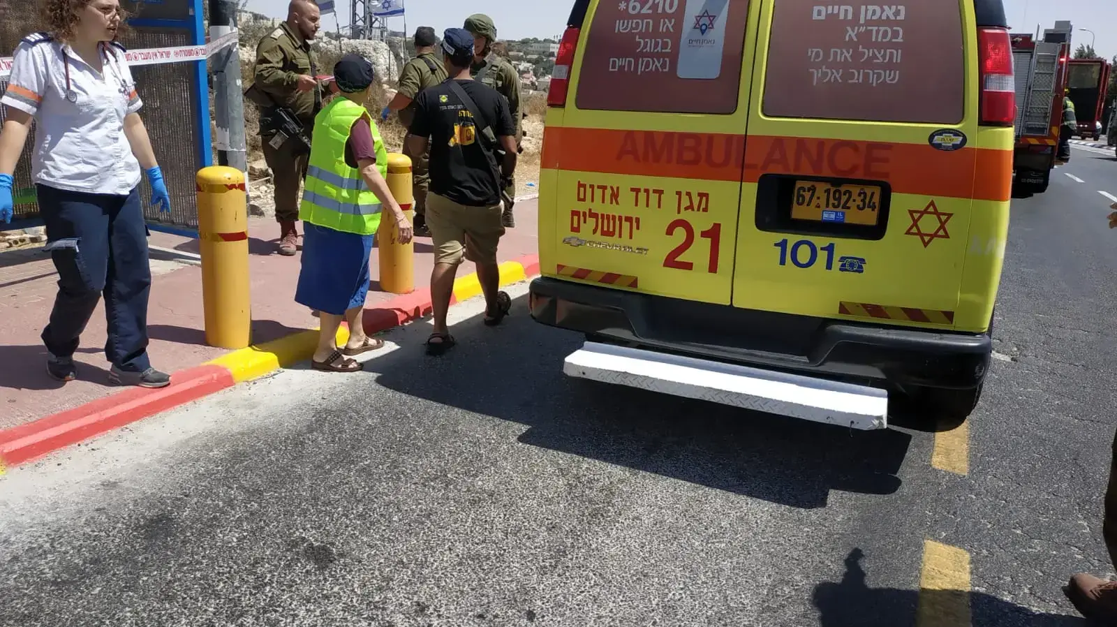 זירת פיגוע דריסה בכביש 60 סמוך ליישוב אלעזר בגוש עציון, 16 באוגוסט 2019 זירת פיגוע דריסה בכביש 60 סמוך ליישוב אלעזר בגוש עציון, 16 באוגוסט 2019