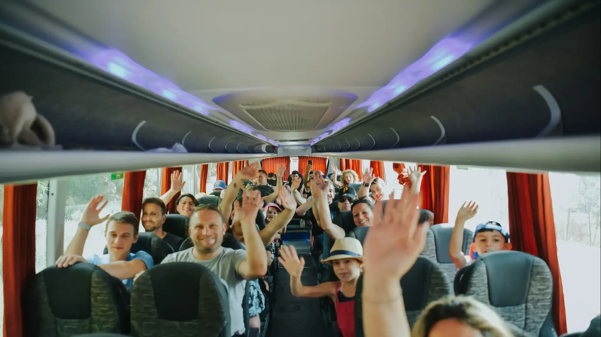 השקת קו האוטובוס בשבת של "נוע תנוע" מאריאל לתל אביב, 17 באוגוסט 2019 השקת קו האוטובוס בשבת של "נוע תנוע" מאריאל לתל אביב, 17 באוגוסט 2019