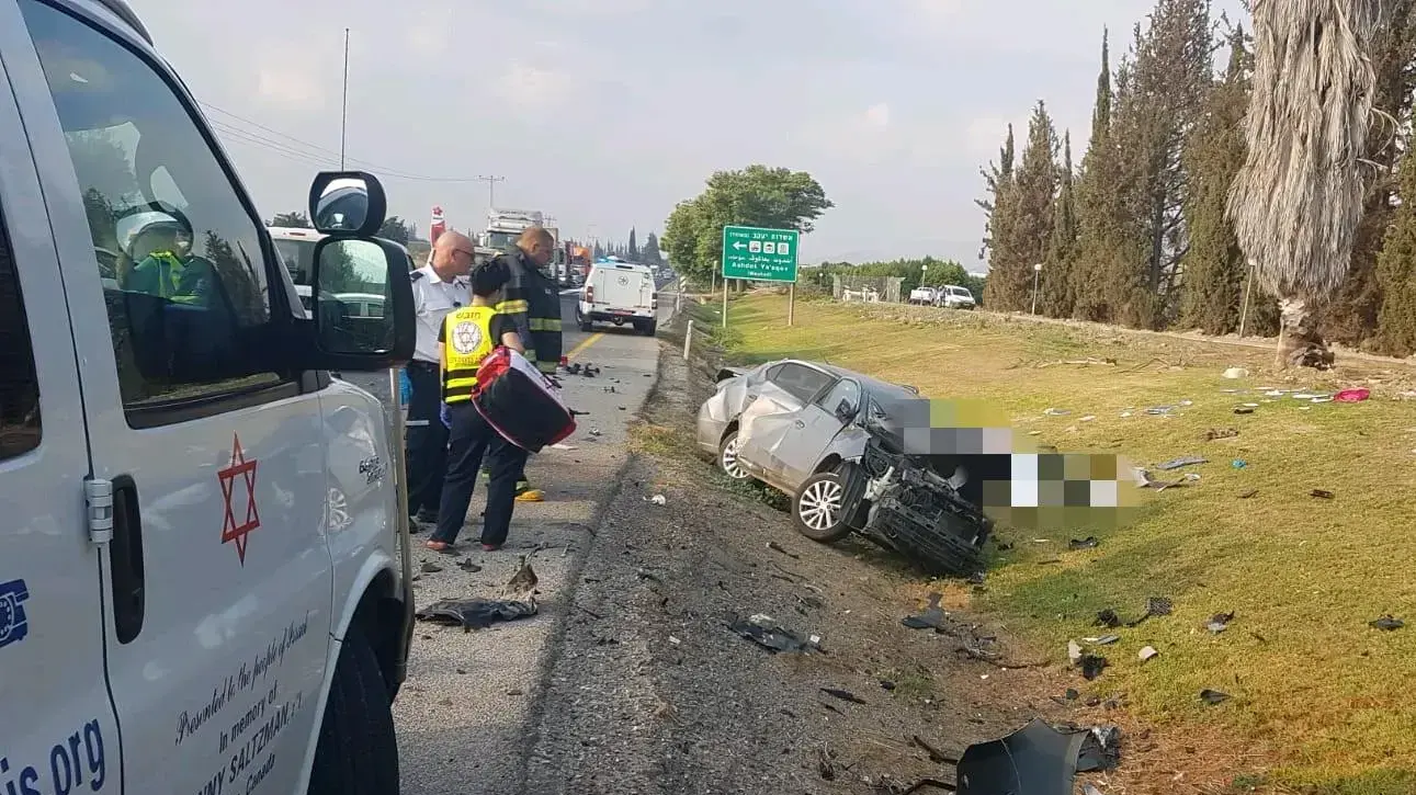 זירת תאונת הדרכים בכביש 90 בה נהרג בן 39. 18 באוגוסט 2019 זירת תאונת הדרכים בכביש 90 בה נהרג בן 39. 18 באוגוסט 2019