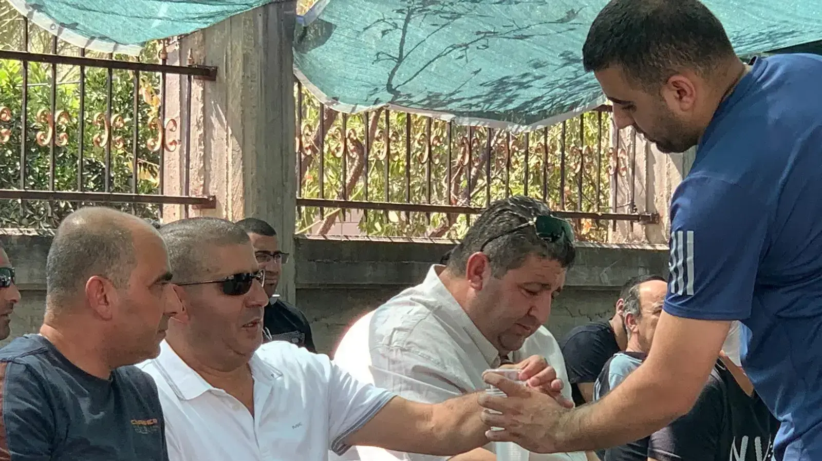 סוכת האבלים בעראבה של ההישראלית שנהרגה במהלך טיול באתיופיה 18 באוגוסט 2019 סוכת האבלים בעראבה של ההישראלית שנהרגה במהלך טיול באתיופיה 18 באוגוסט 2019