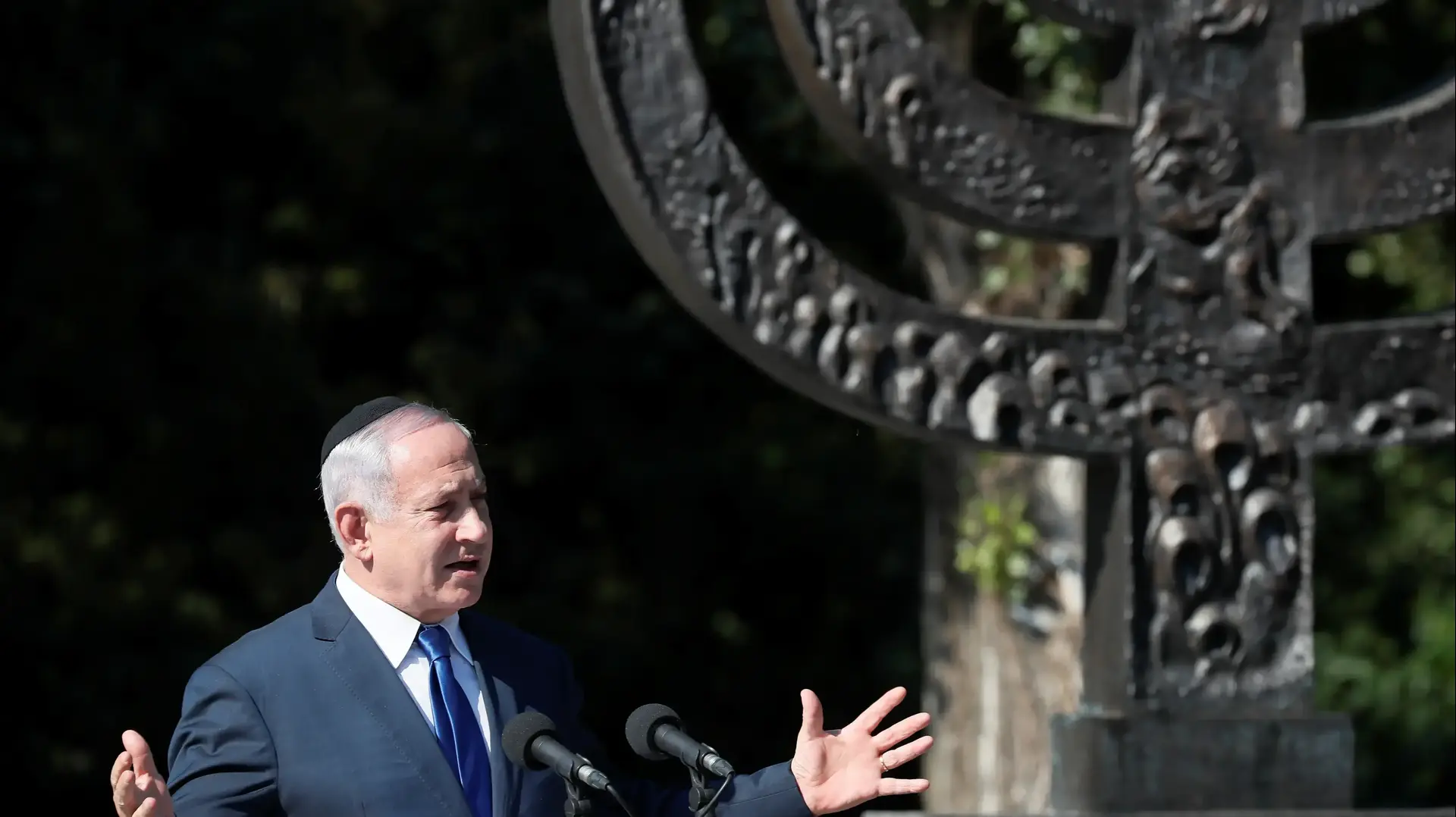 ראש הממשלה, בנימין נתניהו במהלך נאומו בביקור באנדרטה לזכר קורבנות בבאבי יאר בקייב, אוקריאנה 19 באוגוסט 2019 