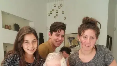 סמי נחמיאס ז"ל עם נכדיו, היה ממקימי סיירת מטכל. הקמן הראשון, והיה קצין מודיעין של משטרת ישראל, 19 באוגוסט 2019 סמי נחמיאס ז"ל עם נכדיו, היה ממקימי סיירת מטכל. הקמן הראשון, והיה קצין מודיעין של משטרת ישראל, 19 באוגוסט 2019