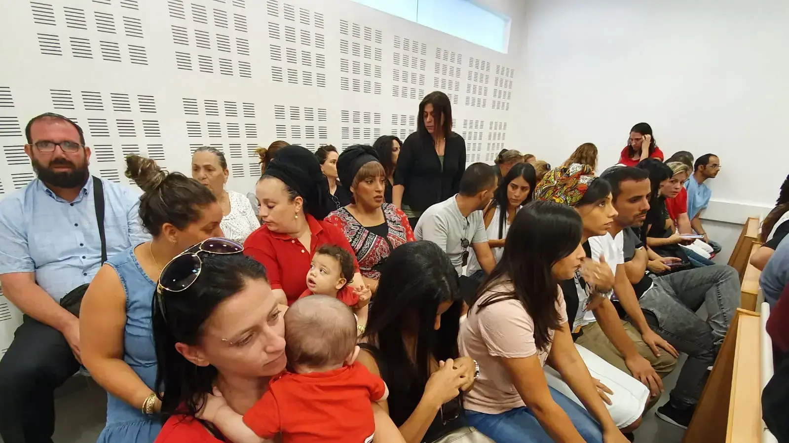 דיון בבקשה להארכת מעצרה של הגננת המתעללת, כרמל מעודה, בית השמפט המחוזי מרכז (לוד) דיון בבקשה להארכת מעצרה של הגננת המתעללת, כרמל מעודה, בית השמפט המחוזי מרכז (לוד)