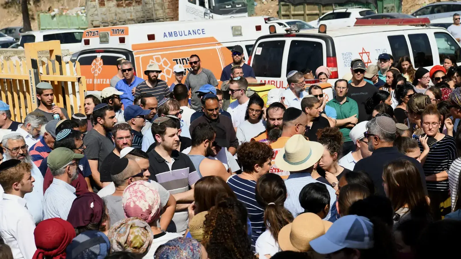 הלווייתה של רינה שנרב שנרצחה בפיגוע במעין ליד ההתנחלות דולב, 23 באוגוסט 2019 הלווייתה של רינה שנרב שנרצחה בפיגוע במעין ליד ההתנחלות דולב, 23 באוגוסט 2019