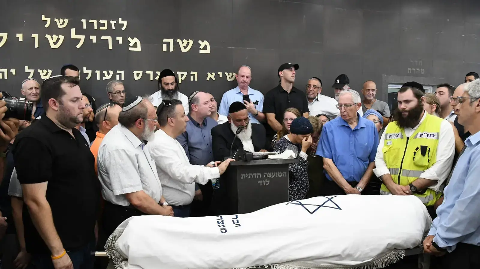 הלווייתה של רינה שנרב שנרצחה בפיגוע במעין ליד ההתנחלות דולב, 23 באוגוסט 2019 הלווייתה של רינה שנרב שנרצחה בפיגוע במעין ליד ההתנחלות דולב, 23 באוגוסט 2019