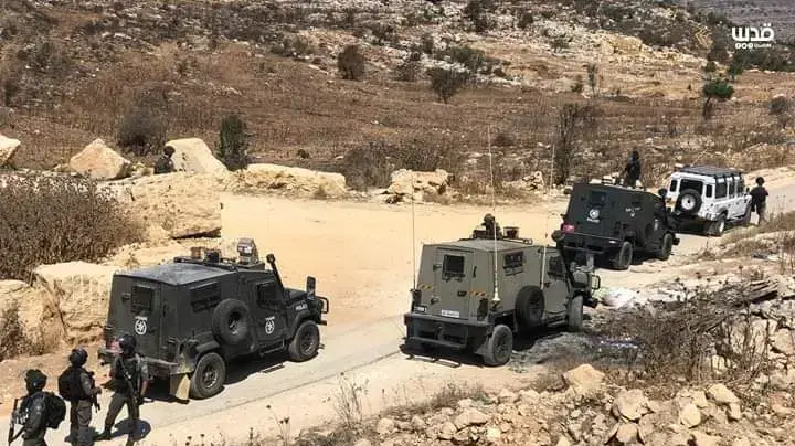 סריקות כוחות צה"ל בביתוניא אחר המחבלים מהפיגוע ליד דולב. 24 באוגוסט 2019 סריקות כוחות צה"ל בביתוניא אחר המחבלים מהפיגוע ליד דולב. 24 באוגוסט 2019