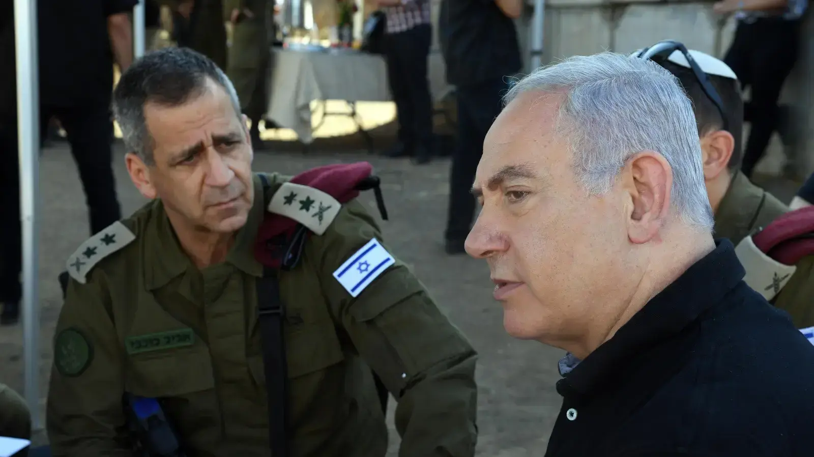 רה"מ, בנימין נתניהו והרמטכ"ל אביב כוכבי במהלך סיור ביטחוני בצפון 25 באוגוסט 2019 רה"מ, בנימין נתניהו והרמטכ"ל אביב כוכבי במהלך סיור ביטחוני בצפון 25 באוגוסט 2019