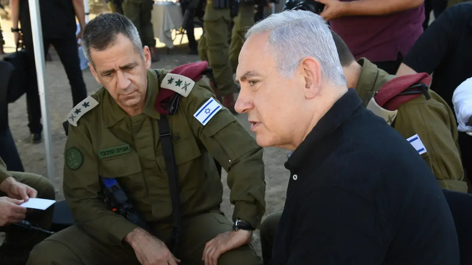 רה"מ, בנימין נתניהו והרמטכ"ל אביב כוכבי במהלך סיור ביטחוני בצפון 25 באוגוסט 2019 רה"מ, בנימין נתניהו והרמטכ"ל אביב כוכבי במהלך סיור ביטחוני בצפון 25 באוגוסט 2019