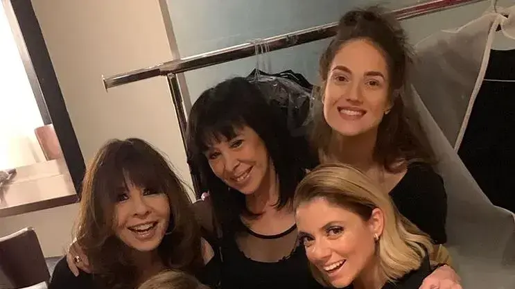מיה דגן, אורנה דץ, ירדנה ארזי, שירי מימון, גלי עטרי, מארינה מקסימיליאן מיה דגן, אורנה דץ, ירדנה ארזי, שירי מימון, גלי עטרי, מארינה מקסימיליאן