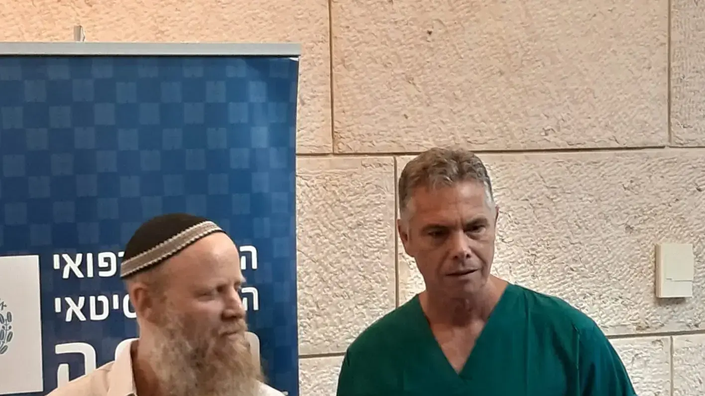 איתן שנרב שנפצע בפיגוע ליד דולב, משתחרר מבית החולים הדסה איתן שנרב שנפצע בפיגוע ליד דולב, משתחרר מבית החולים הדסה