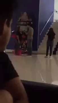 התגובה המוגזמת של האישה הנבגדת התגובה המוגזמת של האישה הנבגדת