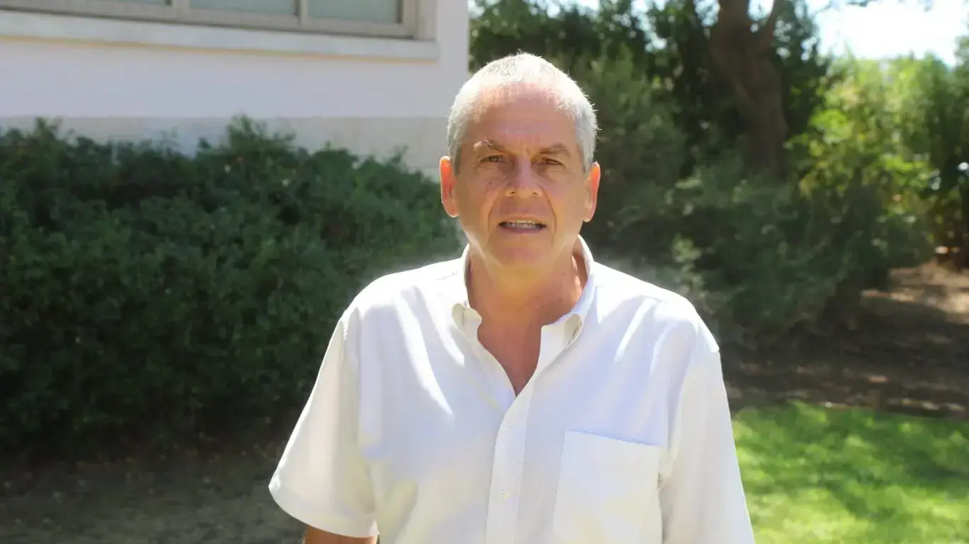 גיורא זלץ ראש המועצה האיזורית גליל עליון בפורום ראשי רשויות קו העימות בצפון מתכנס באביבים כדי לדון בבעיית המיגון בישוביהם, 2 בספטמבר 2019