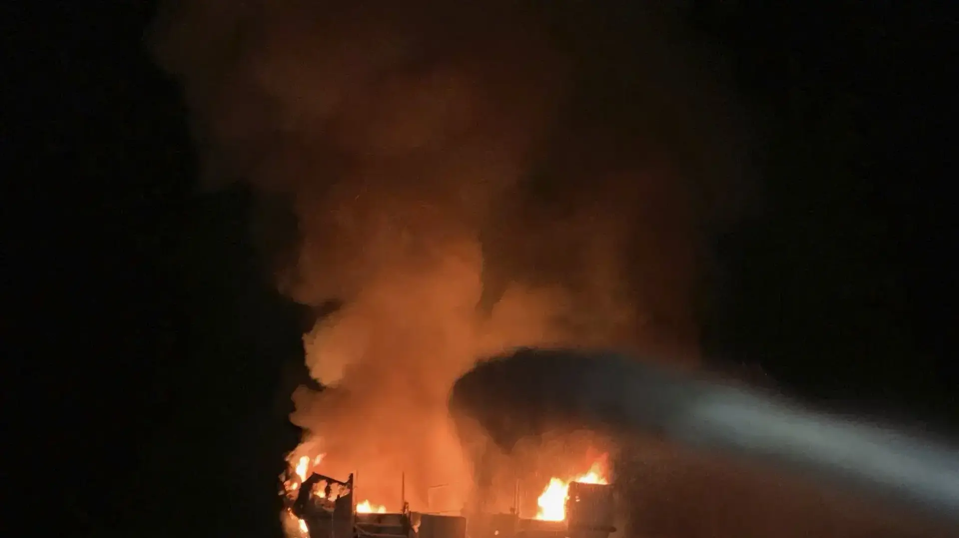 שריפה על סירה בקליפורניה, ארה"ב 2 בפסטמבר 2019 שריפה על סירה בקליפורניה, ארה"ב 2 בפסטמבר 2019